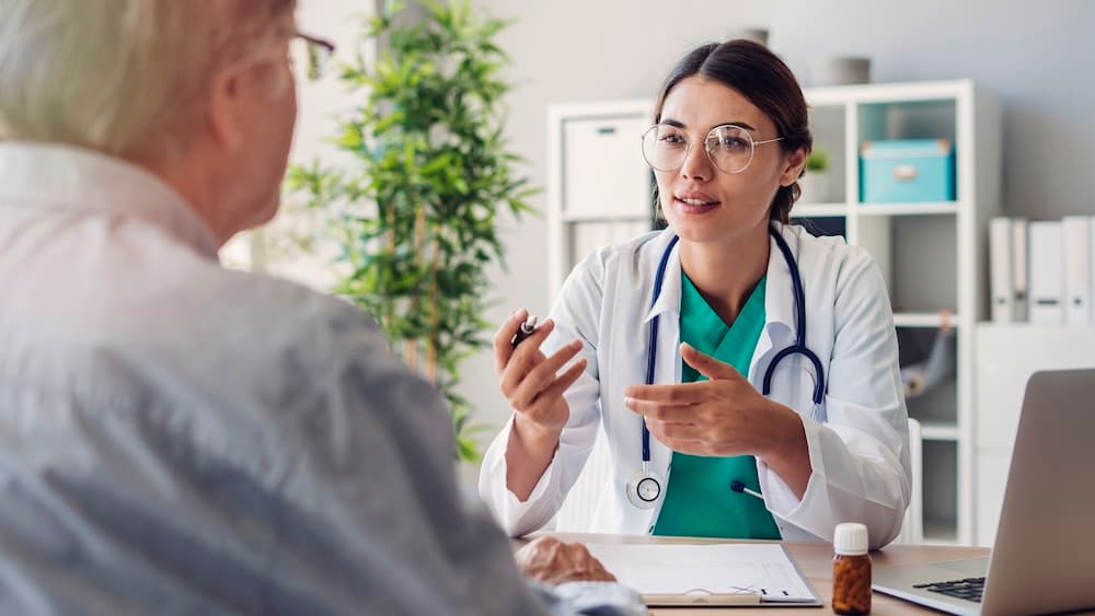 In touristischen Zentren wie Hurghada oder Sharm El-Sheikh gibt es private Kliniken, die auf die Behandlung ausländischer Reisender eingestellt sind.