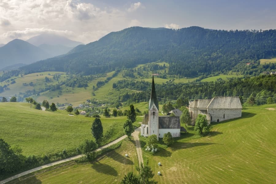 Slowenien ist ein überwiegend katholisches Land mit einer reichen kulturellen Tradition
