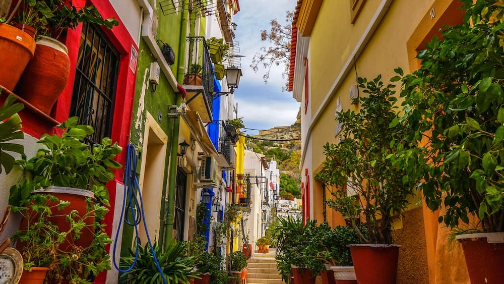 El-Barrio-Santa-Cruz-zahlt-zu-den-schonsten-Vierteln-Alicantes.jpg