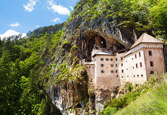 Burg Predjama